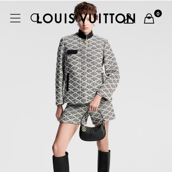 New! M82391 Louis Vuitton Mini Moon🌙 in Gold/Black - Picture 3 of 8